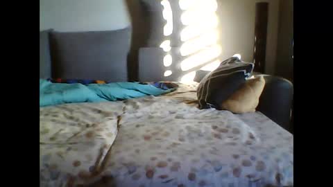 Snapshot of partybart6 chatting on 11-19-25, 12:27 partybart6 online show from 11-19-25, 12:27