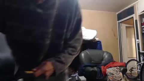 Snapshot of pascal88881 chatting on 11-02-25, 09:22 pascal88881 online show from 11-02-25, 09:22