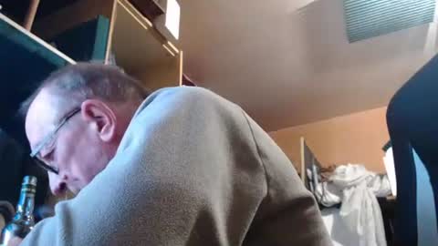 Snapshot of pascal88881 chatting on 11-05-25, 12:43 pascal88881 online show from 11-05-25, 12:43