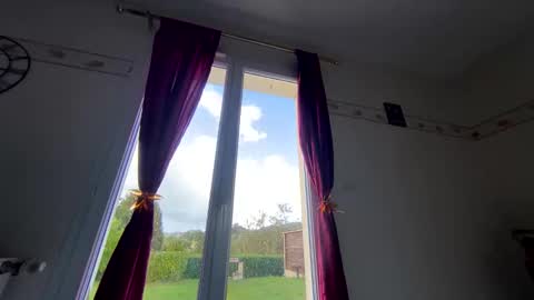 Snapshot of pascalou02 chatting on 10-05-25, 12:14 pascalou02 online show from 10-05-25, 12:14