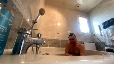 Snapshot of pascalou02 chatting on 11-22-25, 12:26 pascalou02 online show from 11-22-25, 12:26