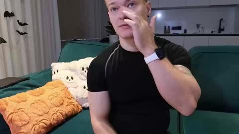 Pashka online show from 10-29-25, 06:04