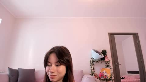 Bella online show from 11-13-25, 04:33