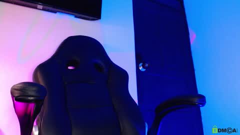 Pato  online show from 11-19-25, 06:24