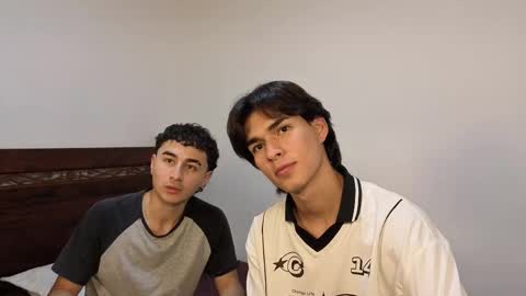 patri_ck_villa online show from 12-22-25, 03:03