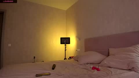 Snapshot of patricia_blair_ chatting on 10-18-25, 04:19 Patricia online show from 10-18-25, 04:19