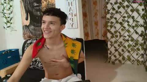 Snapshot of patrick_phoenix chatting on 10-25-25, 03:51 online show from 10-25-25, 03:51