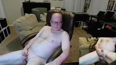 Snapshot of patrickstroking chatting on 01-18-25, 01:08 patrickstroking online show from 01-18-25, 01:08