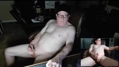 Snapshot of patrickstroking chatting on 10-01-25, 08:42 patrickstroking online show from 10-01-25, 08:42