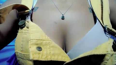 Snapshot of pattysexy10 chatting on 02-04-26, 05:19 pattysexy10 online show from 02-04-26, 05:19