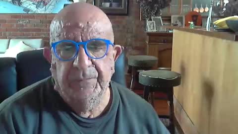 Snapshot of patvac chatting on 10-10-25, 12:42 patvac online show from 10-10-25, 12:42