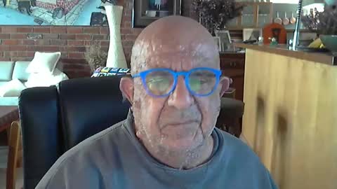 Snapshot of patvac chatting on 10-20-25, 11:16 patvac online show from 10-20-25, 11:16