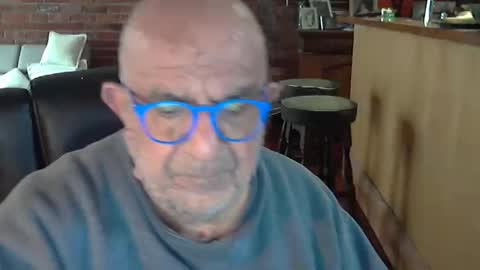 Snapshot of patvac chatting on 10-25-25, 10:15 patvac online show from 10-25-25, 10:15