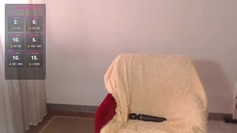 Snapshot of pau_1 chatting on 11-08-25, 01:11 paula online show from 11-08-25, 01:11