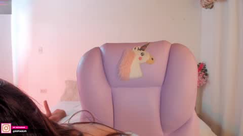 Sofa online show from 01-25-25, 07:28
