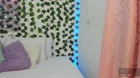 Snapshot of pau_delima__ chatting on 10-27-25, 01:53 paulina online show from 10-27-25, 01:53