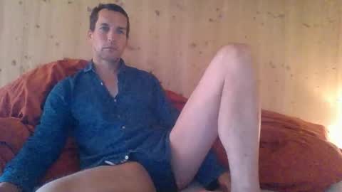 Snapshot of paueriwan chatting on 10-16-25, 08:26 paueriwan online show from 10-16-25, 08:26
