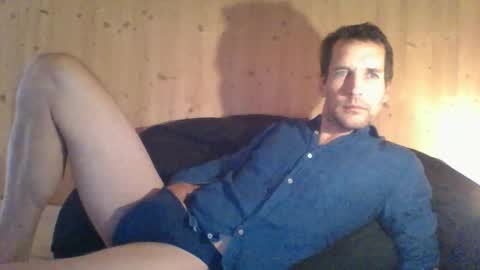 Snapshot of paueriwan chatting on 11-04-25, 07:40 paueriwan online show from 11-04-25, 07:40