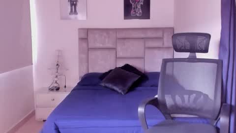 Snapshot of paul_roger chatting on 11-06-25, 02:07 PAUL ROGER online show from 11-06-25, 02:07