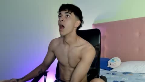 Snapshot of paul_sexycock chatting on 01-21-25, 06:12 paul_sexycock online show from 01-21-25, 06:12