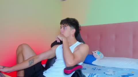 Snapshot of paul_sexycock chatting on 01-30-25, 12:27 paul_sexycock online show from 01-30-25, 12:27