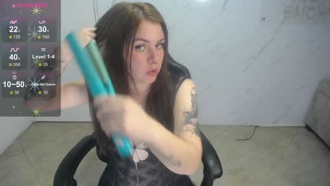 Paula online show from 12-14-24, 01:05