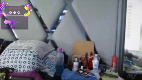 Paula online show from 10-10-25, 10:09