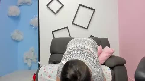 paula_miler1 online show from 10-27-25, 02:10