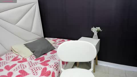 Paula online show from 09-30-25, 02:00