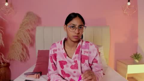 Snapshot of paulacastilla chatting on 11-07-25, 04:12 Pau online show from 11-07-25, 04:12