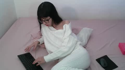   online show from 10-26-25, 02:17