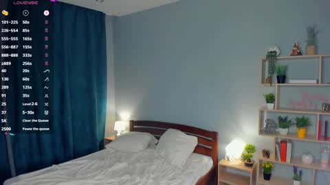 Snapshot of paulettelafevre chatting on 02-18-26, 08:27 Eva online show from 02-18-26, 08:27