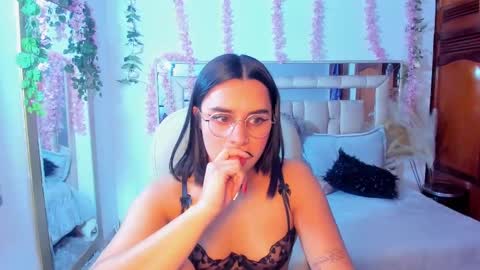 paulha_miller online show from 10-07-25, 12:02
