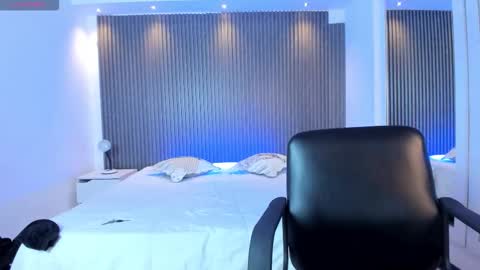 Snapshot of paulina_sweett chatting on 01-17-26, 12:10 Paulina online show from 01-17-26, 12:10