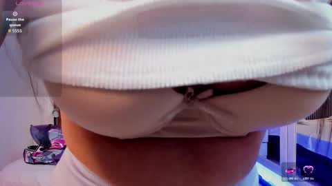 Snapshot of paulina_sweett chatting on 02-25-26, 01:43 Paulina online show from 02-25-26, 01:43