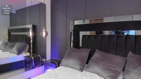 Paulina online show from 12-15-25, 09:52