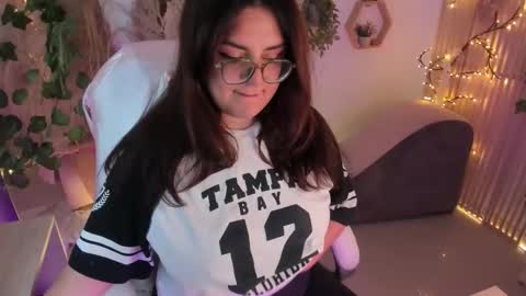 Estefania online show from 02-17-26, 05:08