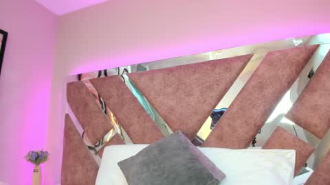 Snapshot of paulinaduarte_ chatting on 12-24-24, 12:33 Paulina online show from 12-24-24, 12:33