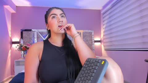 Snapshot of paulinaduarte_ chatting on 01-16-25, 02:19 Paulina online show from 01-16-25, 02:19