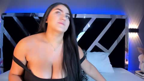 Snapshot of paulinaduarte_ chatting on 02-12-25, 11:18 Paulina online show from 02-12-25, 11:18