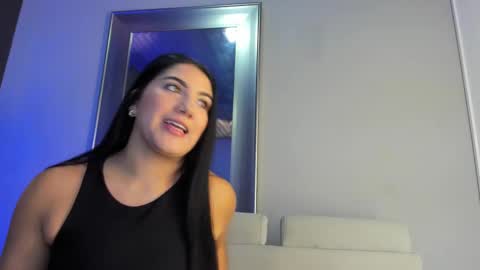 Snapshot of paulinaduarte_ chatting on 09-23-25, 11:46 Paulina online show from 09-23-25, 11:46