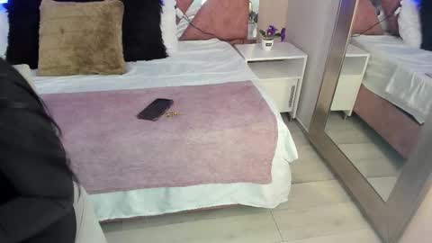 Snapshot of paulinaduarte_ chatting on 11-19-25, 11:32 Paulina online show from 11-19-25, 11:32