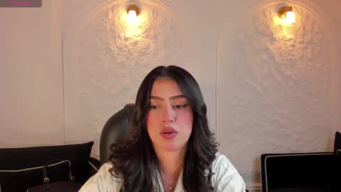 Paulina Santos  online show from 10-20-25, 07:25