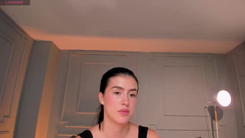 Paulina Santos  online show from 11-14-25, 07:23