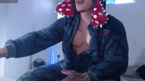 Paulo online show from 01-06-26, 01:04