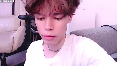 Snapshot of pawclaw chatting on 10-10-25, 02:49 pawclaw online show from 10-10-25, 02:49