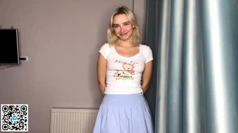 Lola online show from 10-22-25, 12:27