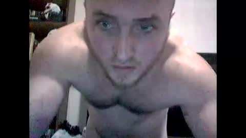 Snapshot of pbear1998 chatting on 12-17-25, 06:47 Pbear online show from 12-17-25, 06:47