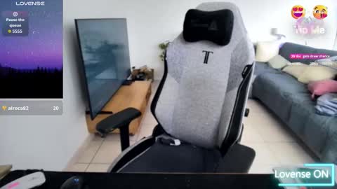 Snapshot of pc92160 chatting on 11-16-25, 12:33 pc92160 online show from 11-16-25, 12:33