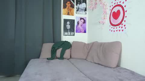 Violetta online show from 02-14-25, 11:42